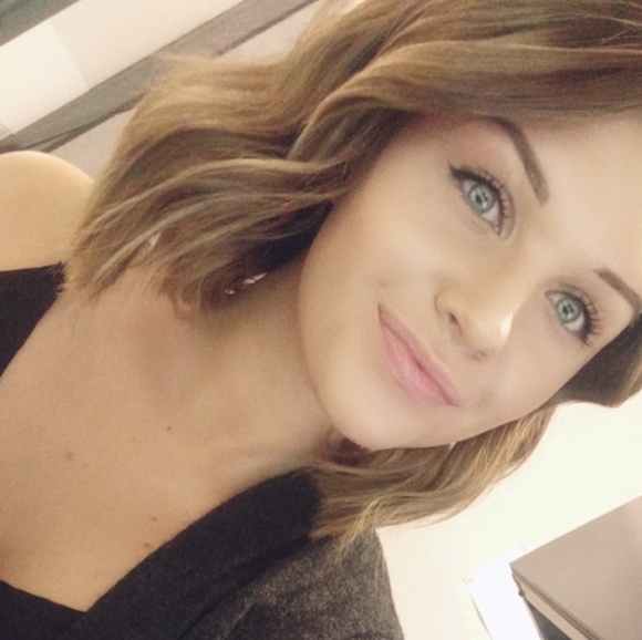 Meet your Posher, Briana - Picture 1 of 1